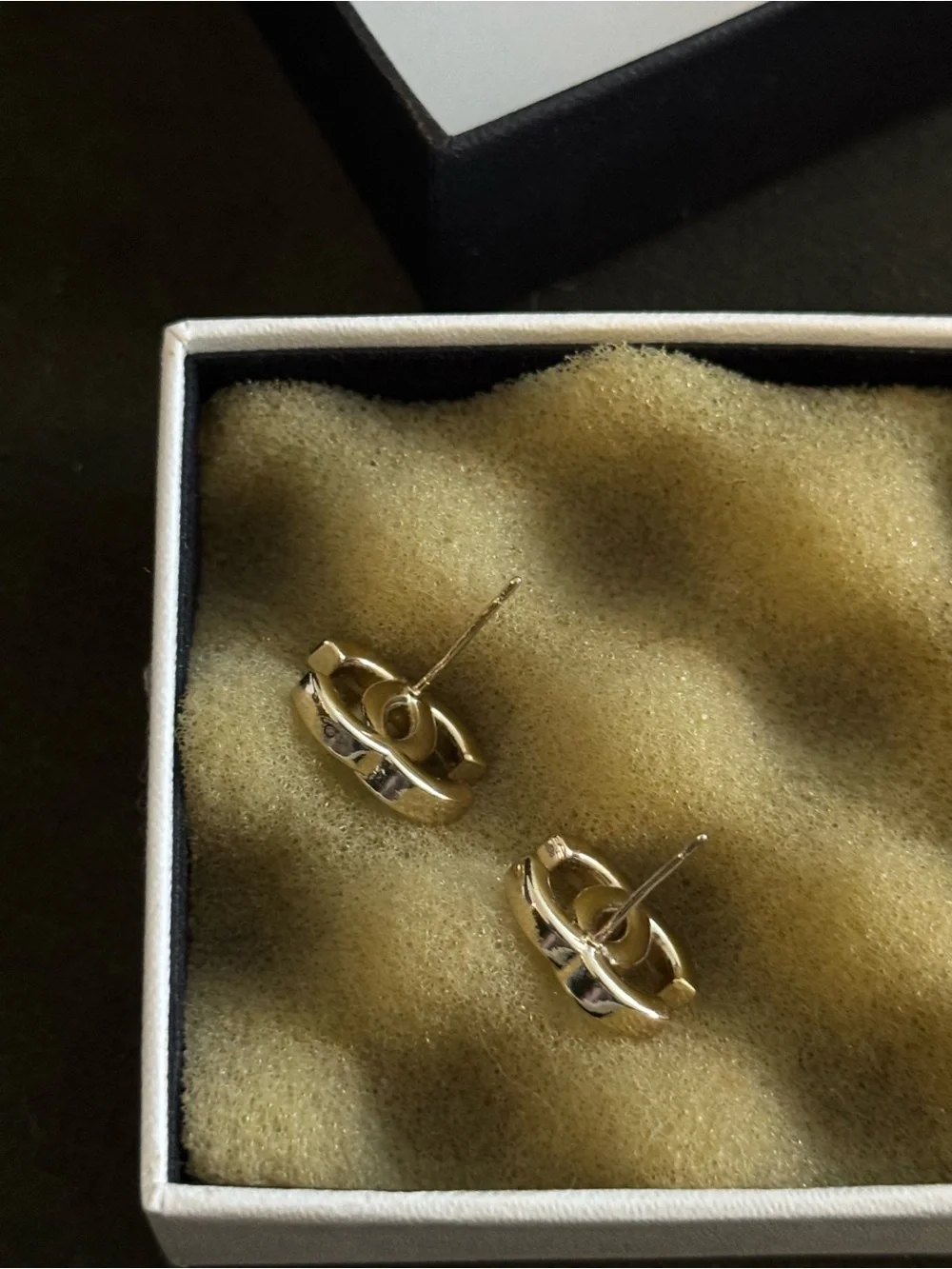 Chanel gold plated half rhinestone earring